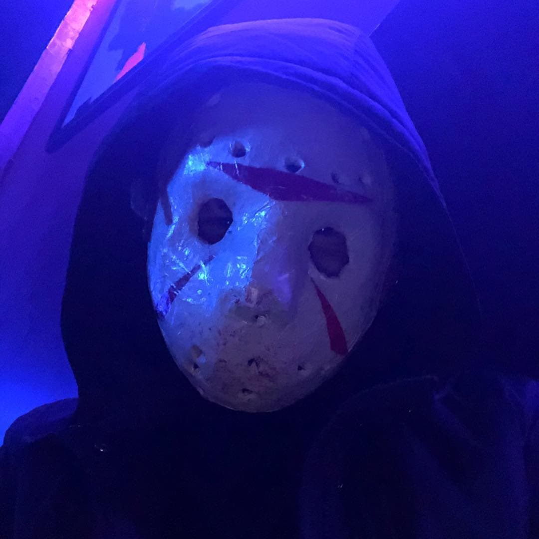 <b>Farruko</b> salió a dar miedocon su disfraz de Halloween.