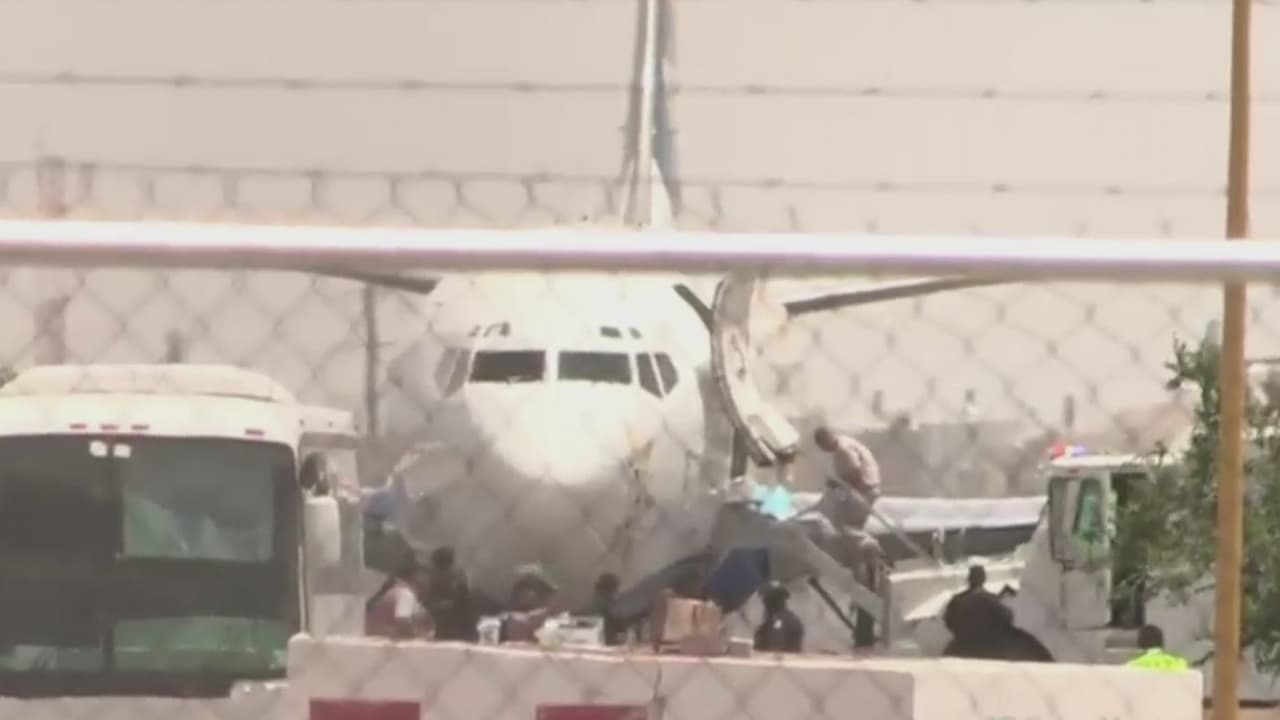 Sacan de la cárcel de "El Chapo" a decenas de presos de cárteles enemigos 