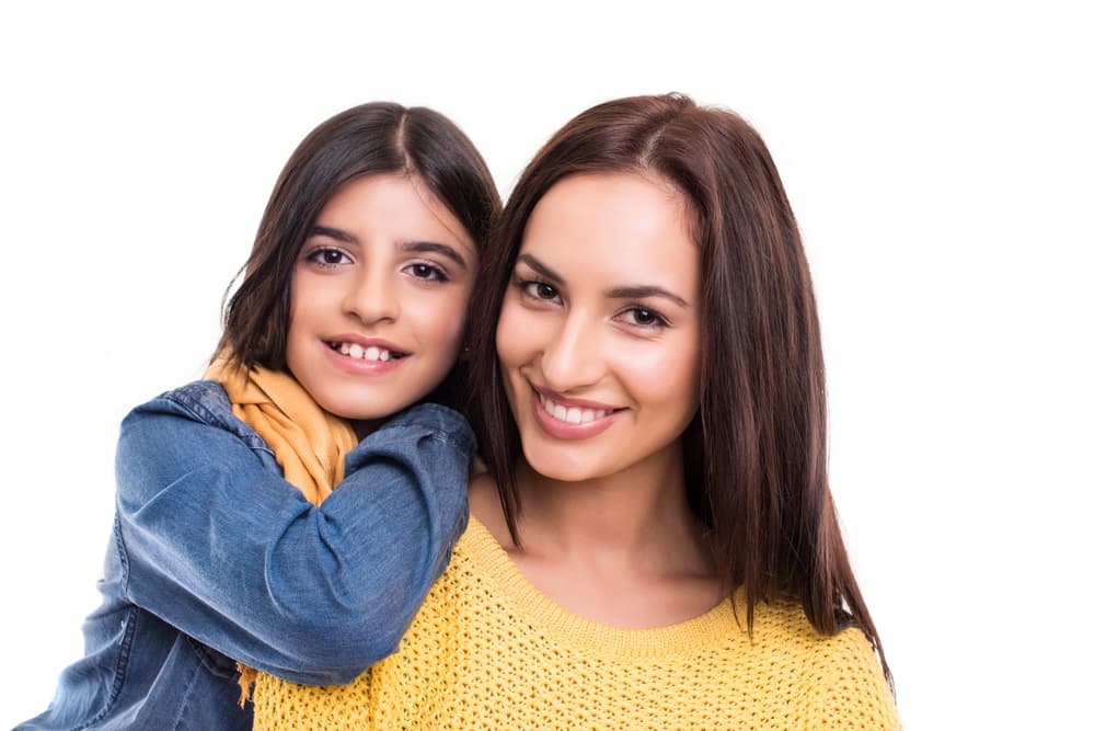 <b><u>Oveja (1919/1931/1943/1955/1967/1979/1991/2003/2015) </u></b>
<br>La madre oveja o cabra dentro del horóscopo chino muchas veces es asociada con los monjes y monjas budistas debido a su cualidad de serenidad y ecuanimidad. Su hogar es armónico, un remanso de paz, un lugar donde no hay peleas ni discusiones, algo que la madre oveja no soporta. Pase lo que pase no pierde su presencia de ánimo, sus reacciones no son impulsivas sino calmadas, y educan a sus hijos dentro del principio del respeto a los demás, la tolerancia, la empatía.