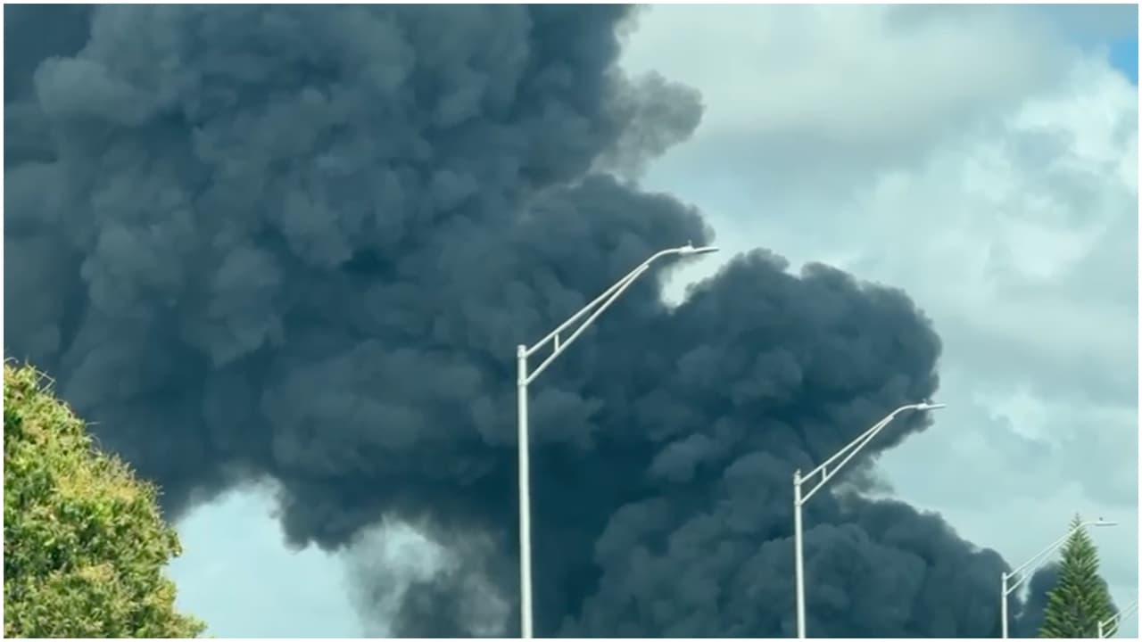 Autoridades no ha reportado hasta el momento las causas del incendio