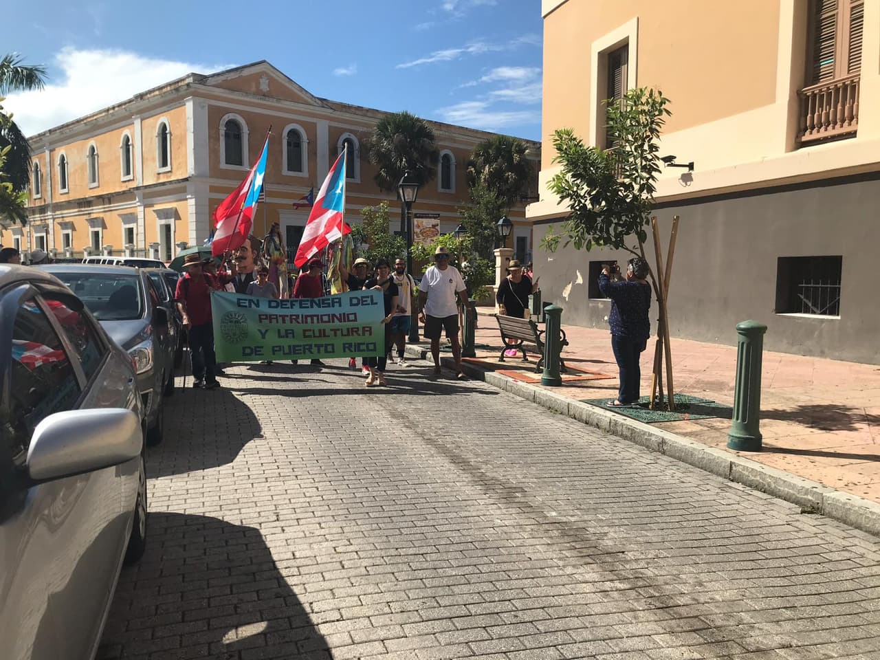 Entre los participantes estuvo el hijo del fundador del Instituto de Cultura. Este aseguró que su padre estaría indignado ante la posibilidad de que un hotel ocupe el lugar de la entidad dentro del antiguo asilo de beneficiencia.
<br>