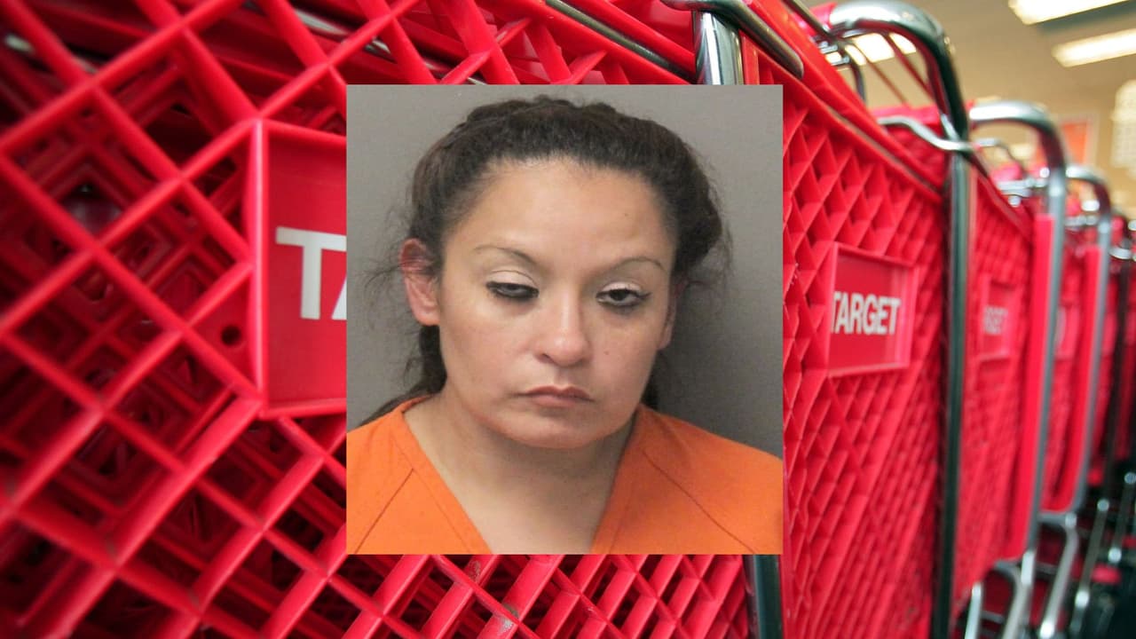 Arrestan a una mujer acusada de robar $346 en mercancía de un Target en el condado de Harris 