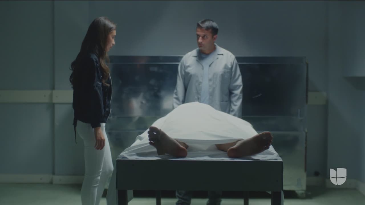 Al mismo tiempo, 
<b>Nihan</b> reunió todo el valor que tenía y acudió a darle el último adiós a su hermano. Aunque el médico le pidió más tiempo para preparar el cuerpo, ella se negó y entró a despedirse.