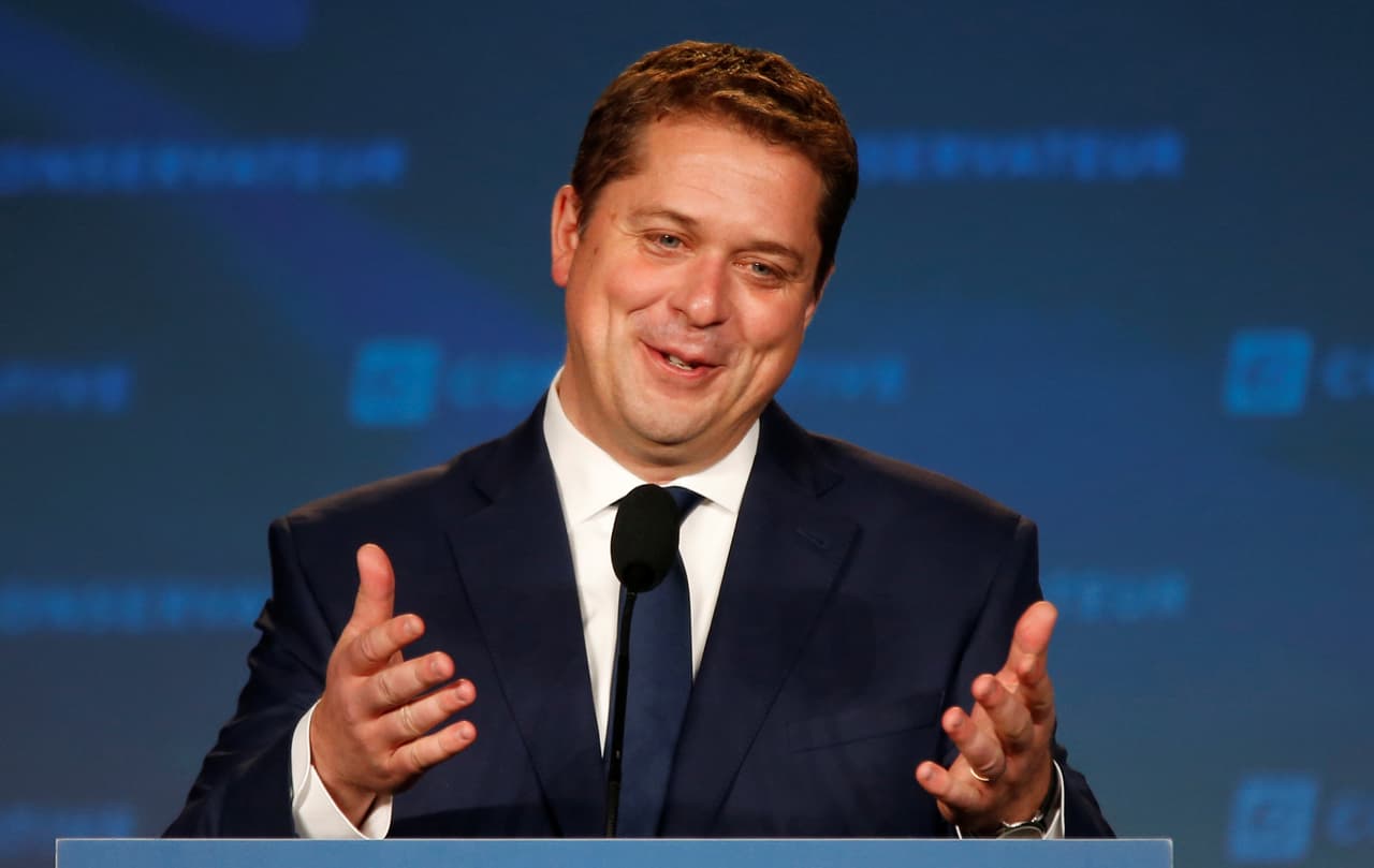 Andres Scheer, el candidato conservador canadiense en su discurso de aceptación de los resultados de las elecciones de este 21 de octubre, que ganó su contrincante liberal y primer ministro Justin Trudeau.
