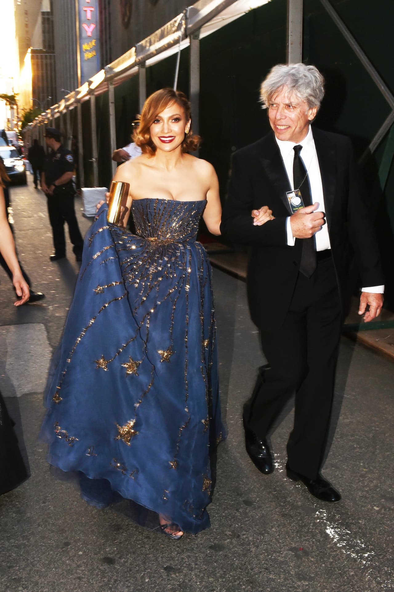 Como toda una princesa, además esa noche estrenó corte de cabello.