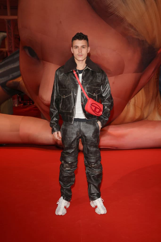 Después de la serie el histrión protagonizó 'Código emperador' (2022) e hizo gala de sus exóticos genes (tiene ascendencia española y alemana) en campañas de Lacoste.