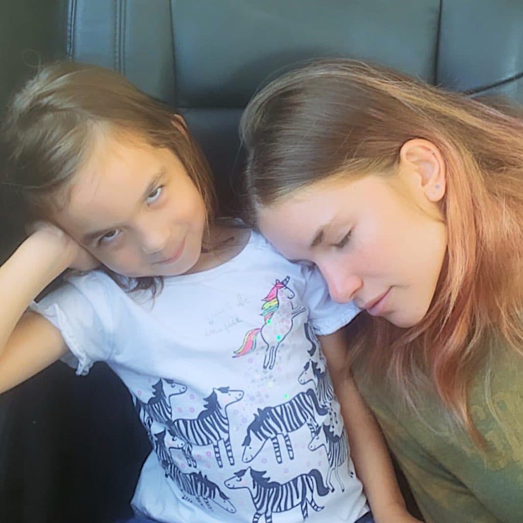 La princesa menor de Alan está muy consentida por Nicole y Hannah, pero en algunas ocasiones a Michelle le toca cuidar de ellas.