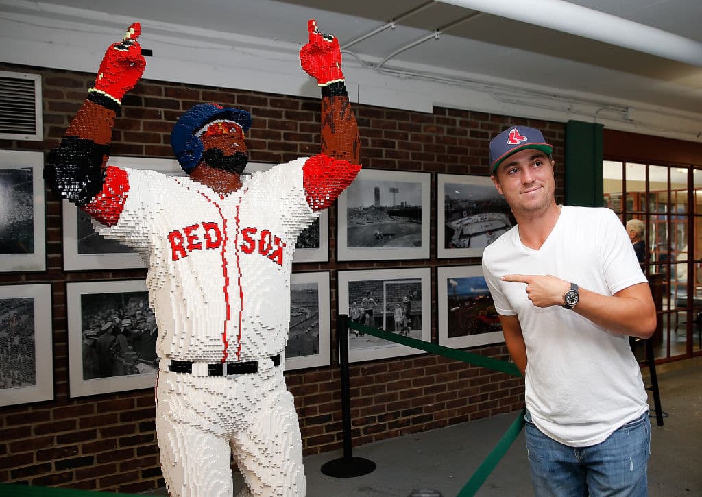 Esta es una estatua que se expuso en 2018 de David Ortiz en Fenway. No cualquier personaje puede ser objeto de una manifestación artística sin blasones. Big Papi sigue siendo un ídolo en Boston, en su país y prácticamente dondequiera que él vaya.