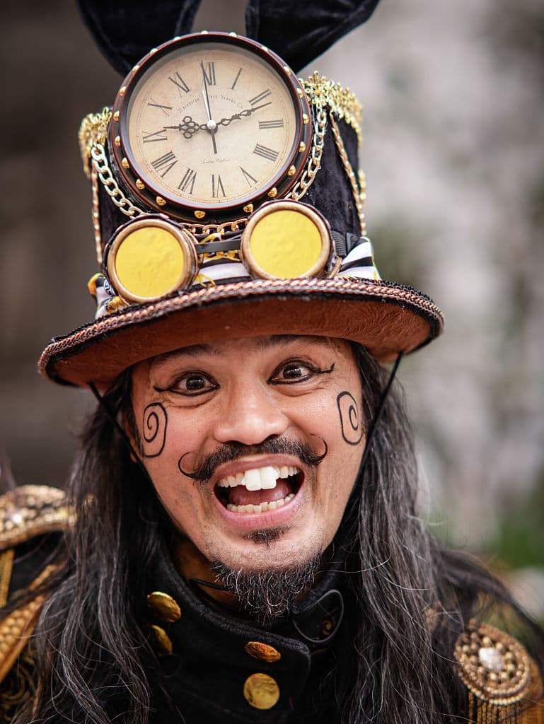 El Festival del Sombrero permitió disfrutar de creaciones como la de este hombre, que también se disfrazó.