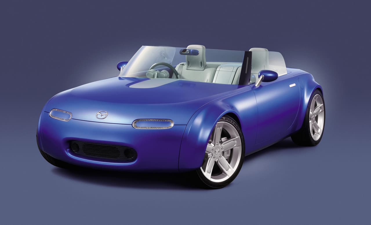 <b>Tercera Generación NC (2005 – 2015)</b>
<br>El diseño de la nueva generación del Miata (NC) fue inspirado en Ibuki Concept de 2003. Esta es la época en que Mazda se encontraba bajo el control de Ford Motor Company.