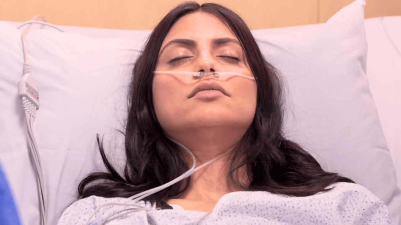 Cristina lucha por su vida tras el ataque | Los Hilos del Pasado | Capítulo 60