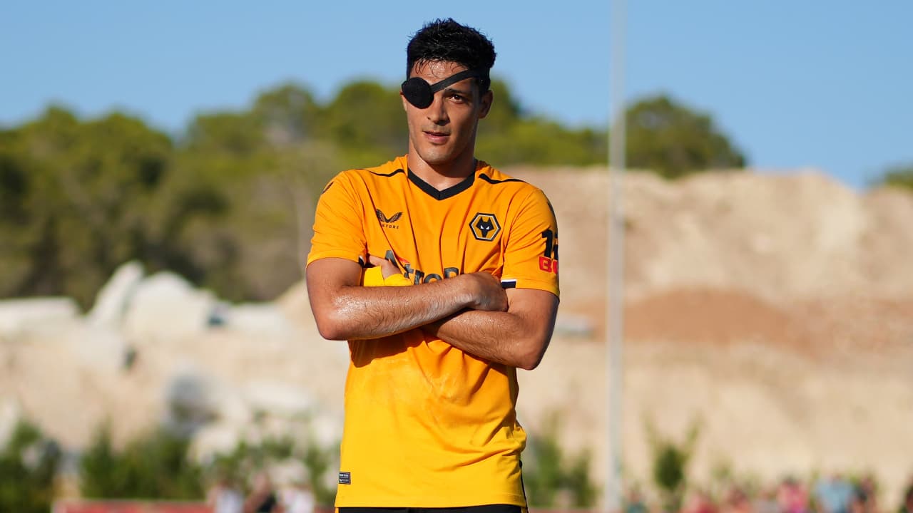 Jiménez y su nuevo festejo con parche de pirata... ¿Por qué celebra así?