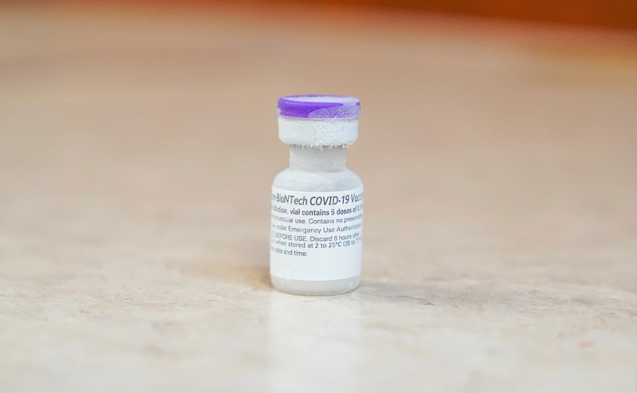 Agregó que se siente muy agradecido y orgulloso de estar entre los primeros en el país en recibirla.