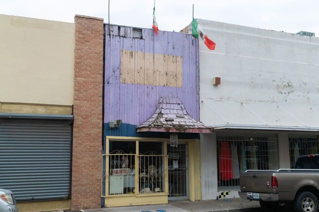 Fuerzas mexicanas matan a nueve hombres armados que atacaron a la Policía cerca de la frontera de EEUU 