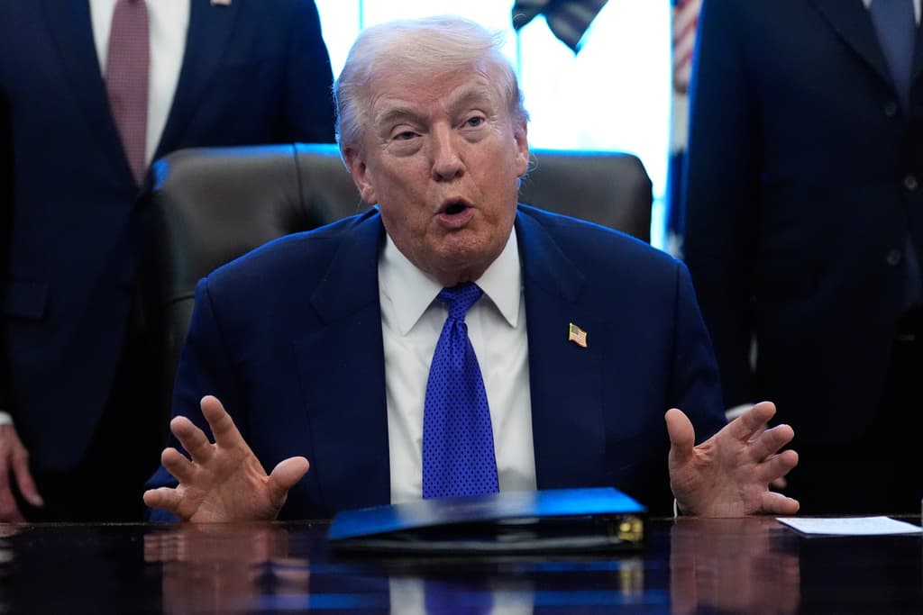 Trump dice que los republicanos deberían "tomar el control" y "nacionalizar" las elecciones