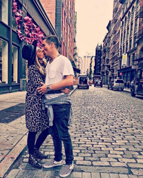 Galilea Montijo y Fernando Reina son una pareja de los más romántica y no teme a demostrar su amor en cualquier lugar.