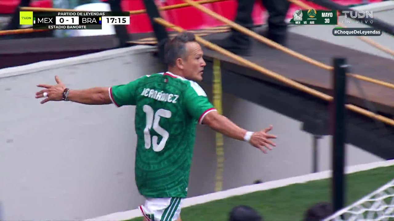 ¡Matador Matador Matador! Gran asistencia de Borgetti y la definición de Luis Hernández