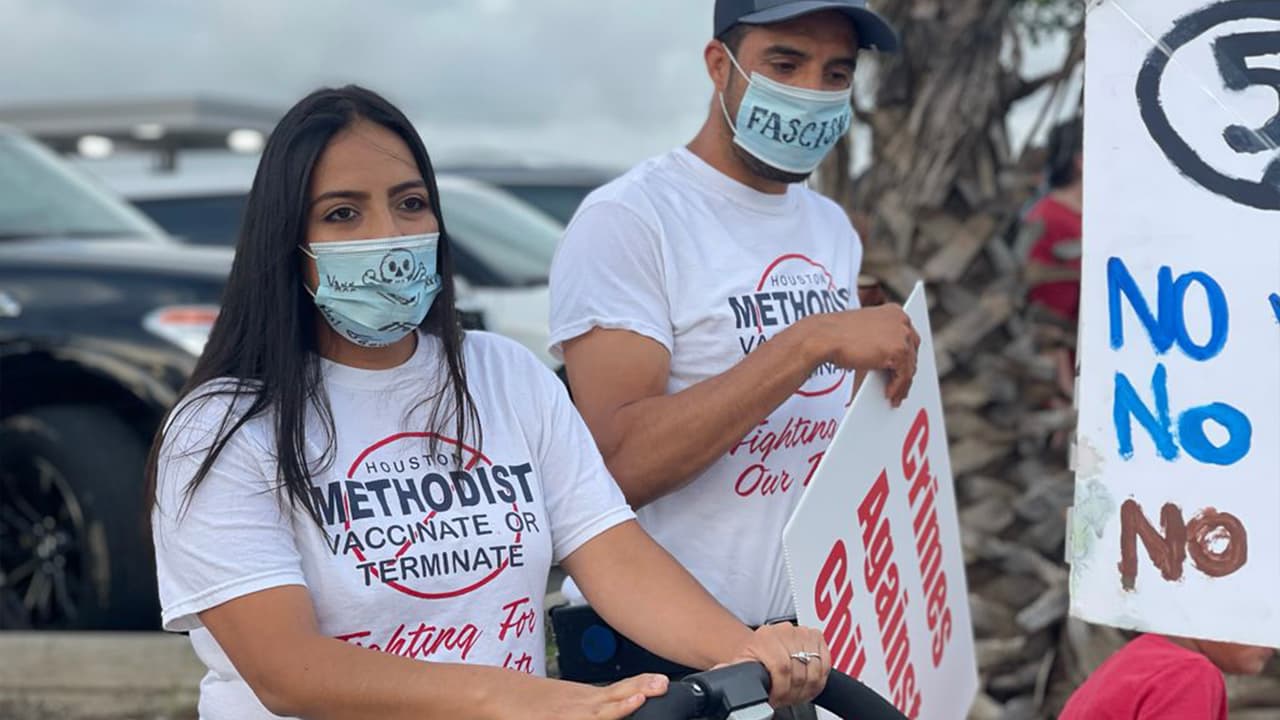 Además de los trabajadores, la comunidad en general salió para apoyarlos.