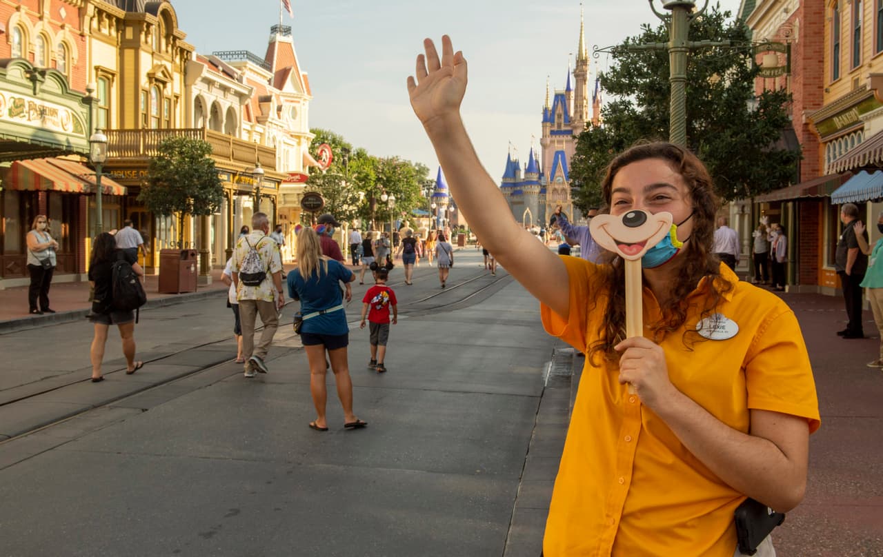 El centro, ubicado en el “Maingate Complex” de Disney World, ofrecerá pruebas gratis de coronavirus para los empleados y sus familiares, y también para la comunidad en general.
<br>