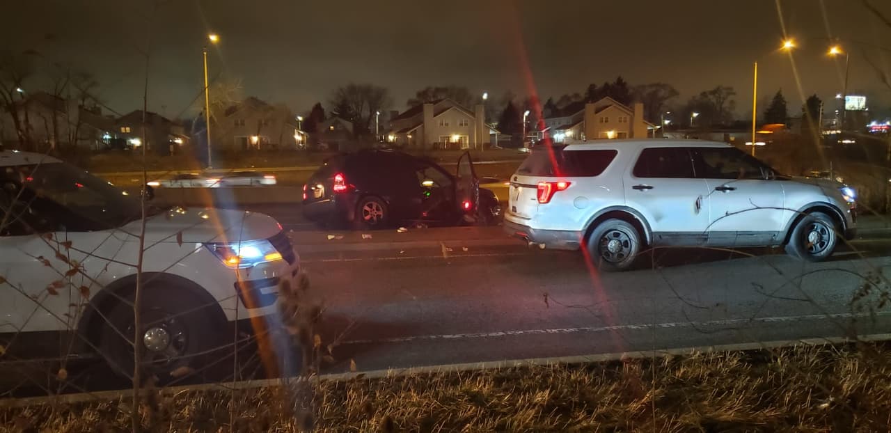 Tiroteos en la autopista I-57 envían a 3 personas al hospital, dice la policía estatal de Illinois
