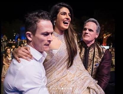 El portal E! indicó que la boda de esta pareja aparentemente habría tenido un costo de más de medio millón de dólares.