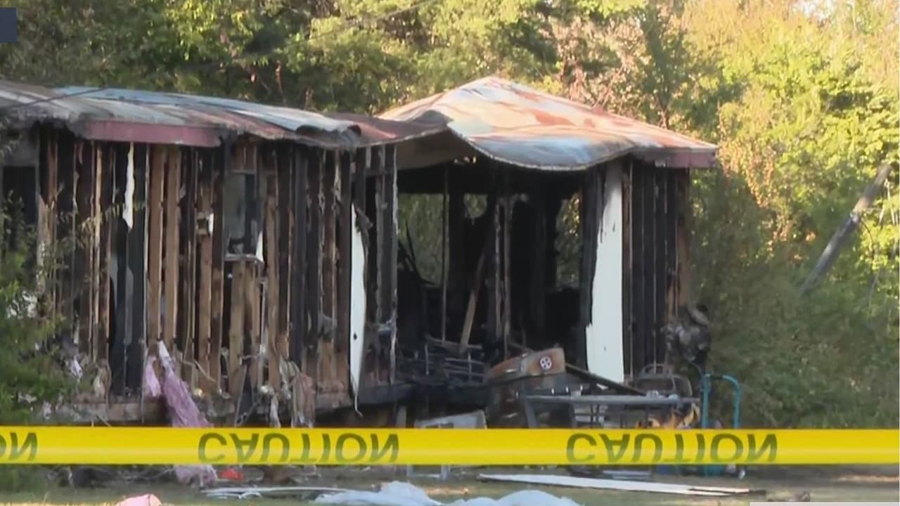 Cuatro niños de 3, 5, 8 y 10 años mueren tras un incendio en su casa en Canton: hay un adulto grave