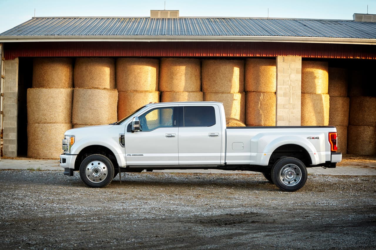 La Ford Serie-F Super Duty 2017 puede ser adquirida en todas sus versiones con la segunda generación del V8 turbo diésel Power Stroke de 6.7 litros de Ford genera 440 caballos de fuerza y unas inéditas 925 lbs.-pie de torque.