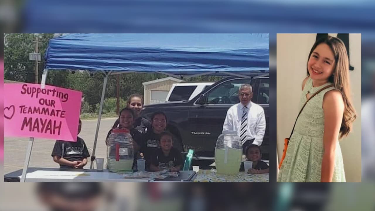 Familia y amigos de sóftbol recaudan dinero con puesto de limonada para niña herida en Uvalde 