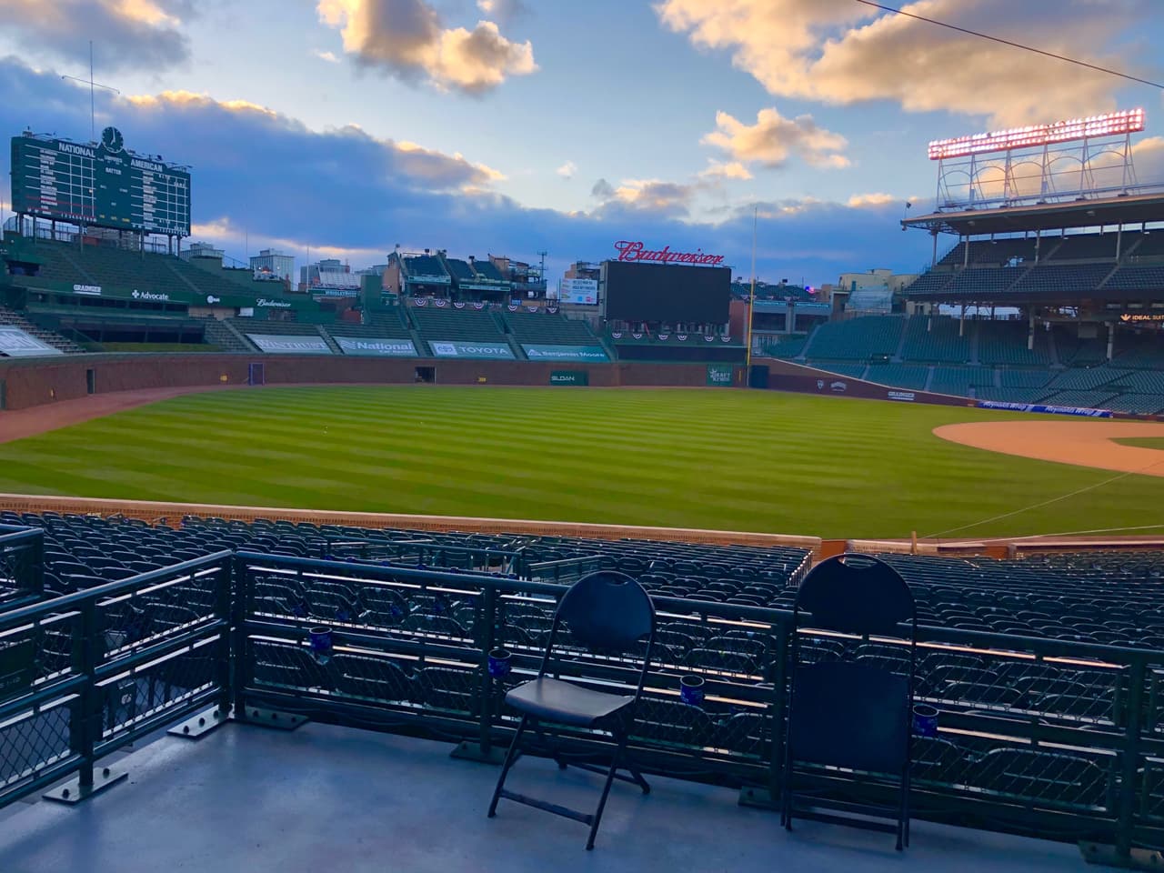 Es el juego inaugural de la temporada y además se juega en Chicago. El juego contra los Pitaras de Pittsburgh inicia a la 1:20 de la tarde, aunque las puertas abrieron 90 minutos antes del encuentro, en lugar de dos horas antes, como era lo habitual antes de la pandemia.