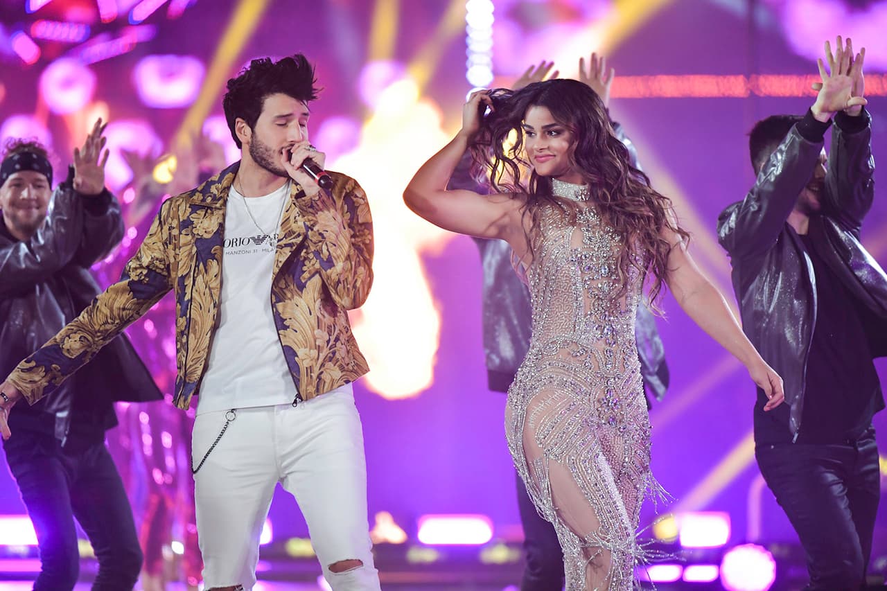 Con toda la seducción que la caracteriza, Clari se robó el show.