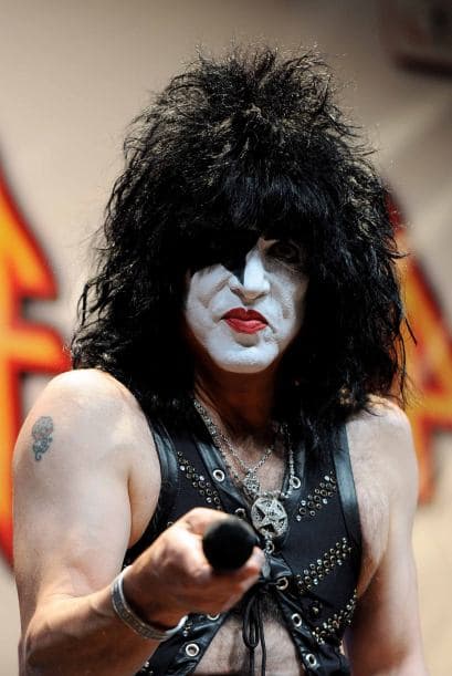 A dos meses de celebrar su entrada en el Hall de la Fama, la banda de rock de todos los tiempos se prepara para la mega gira en Estados Unidos. La extravagante banda anunció en Houses of Blue en Los Ángeles su próxima agenda de conciertos "2014 Heroes Tour' en el país, junto a Def Leppard otra de las súper bandas del género Hard Rock y Heavy Metal.