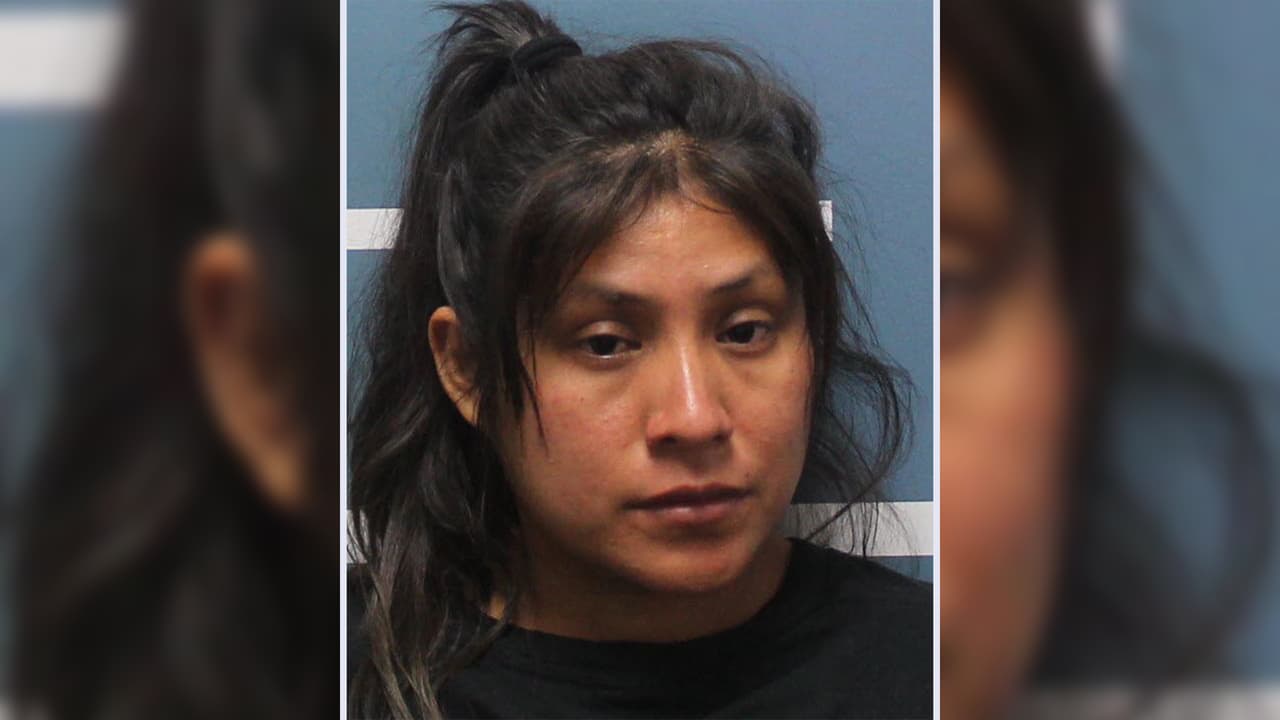 Condenan a un año de cárcel a madre cuya hija de 3 años murió en vehículo sobre los 107 Fº