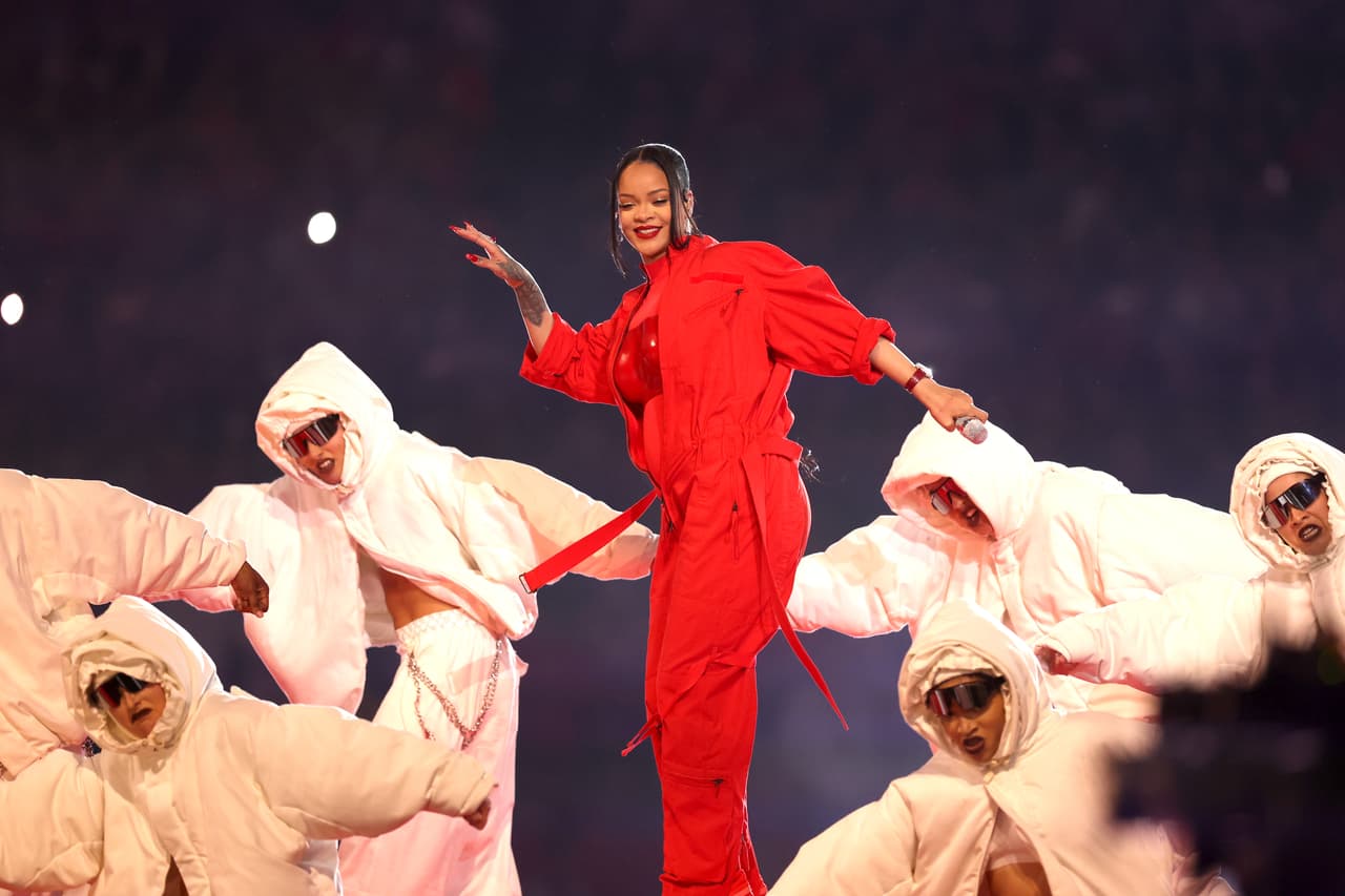 "
<b>Cuando te conviertes en mamá</b>, simplemente sucede algo en lo que sientes que puedes conquistar el mundo: puedes hacer cualquier cosa", agregó. 
<br>