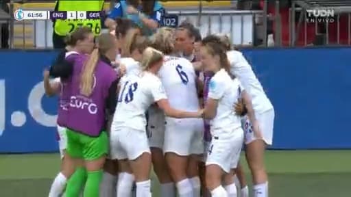 ¡Wembley explota! Definición de vaselina de Ella Toone para el 1-0