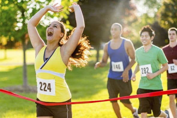 Cuesta abajo. Así, casi sin darte cuenta, llegará el día en que sepas que te has convertido en toda una runner.