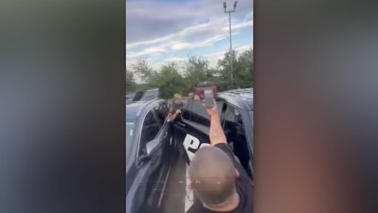 La mamá pasó la noche en la prisión del Edgewood ISD y 
<b>ahora debe pagar una multa de 9,000 dólares </b>por los tres cargos 
<b>allanamiento criminal, </b>resistencia al arresto e interrupción de una reunión pública.