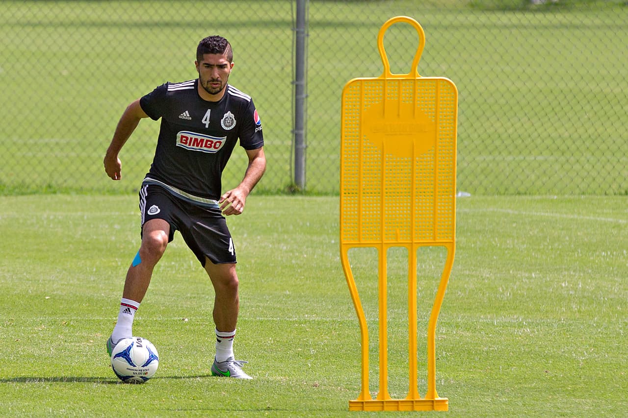 Jair Pereira listo para ser titular con Chivas