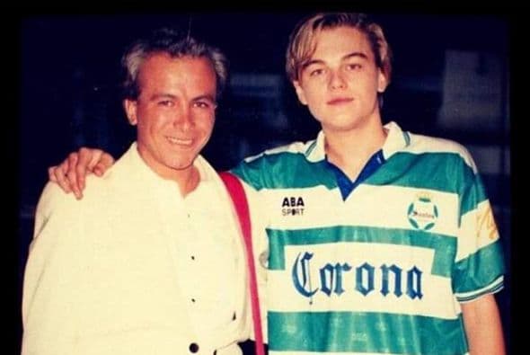 A los 18 años 
<b><a href="http://www.univision.com/temas/leonardo-dicaprio">Leonardo DiCaprio</a></b> obtenía su primera nominación a los 'Premios Oscar' en la categoría de ‘Actor de reparto’ por la película What's Eating Gilbert Grape? (¿A quién ama Gilbert Grape?).