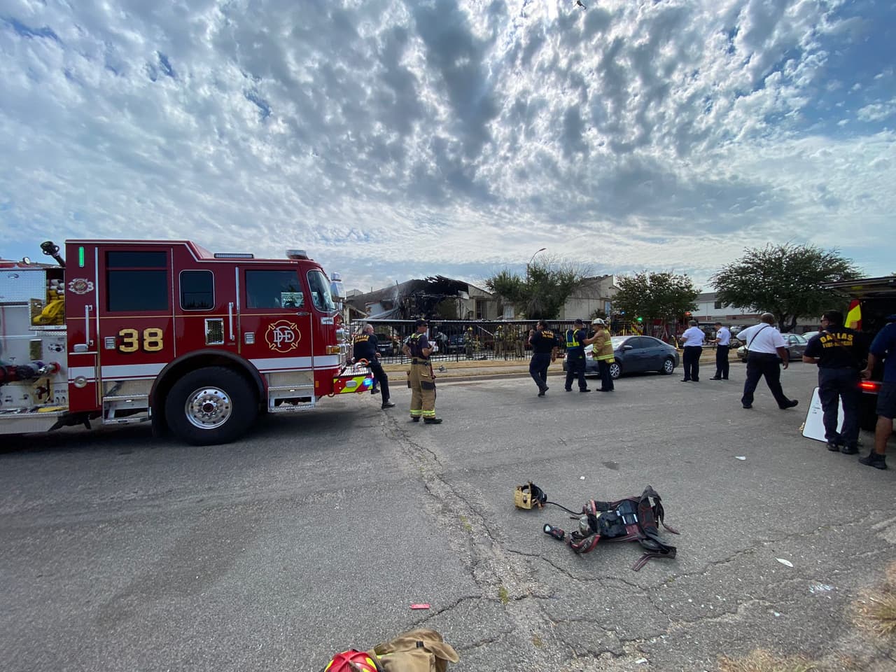 La explosión ocurrió alrededor de las 10:30 am en el complejo de apartamentos ubicado en la cuadra 5726 de Highland Hills Road en Dallas. 
<br>