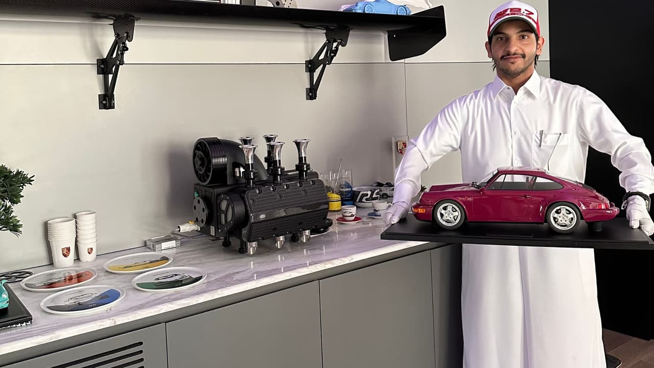 Jassim Al-Thani, conocido como Flatsixaddict, es un apasionado coleccionista de Porsche en Qatar.