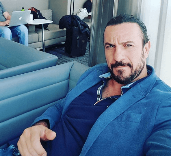 Alejandro Ávila es uno de los actores más constantes de la televisión. Su última participación fue con el melodrama 'Tenías que ser tú' (2018).