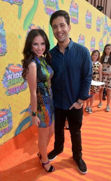 Los jóvenes talentos Ryan Newman y Josh Peck no se quedaron atrás y a pesar de sus sencillos 'looks' pudieron resaltar del resto de los asistentes. ¡Fiu Fiu!