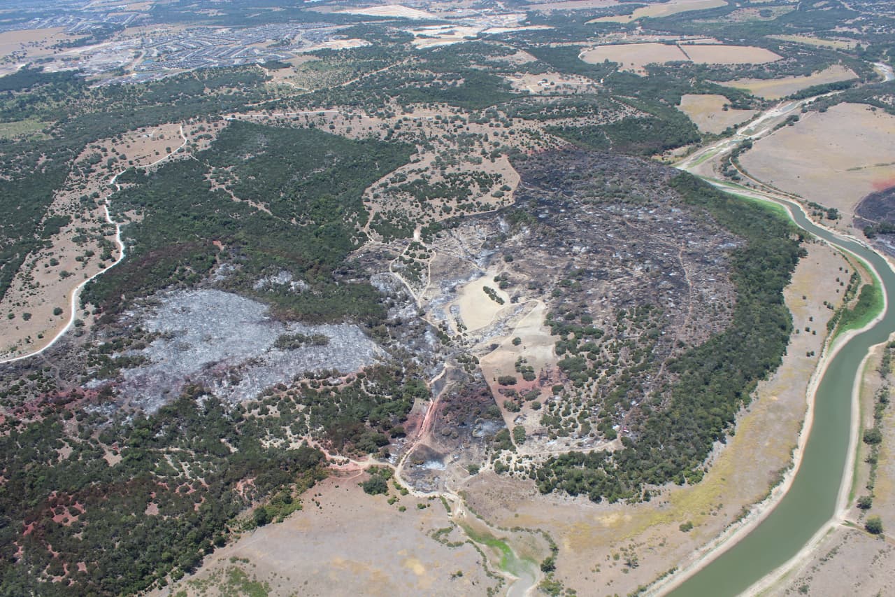 Hasta el momento, no hay informes de muertes o estructuras dañadas.
