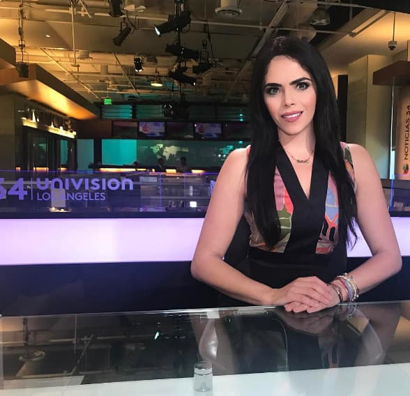 ¿Cuál es tu deporte favorito?: En la secundaria fui una porrista y he practicado el baile toda mi vida, pero el béisbol es mi deporte favorito y el de mi familia también.