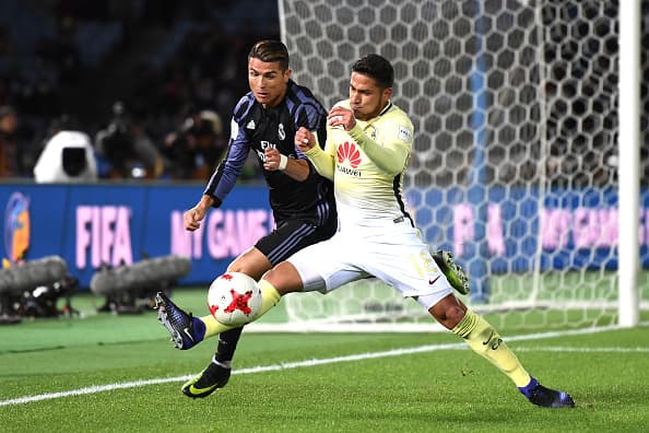 Cristiano estuvo muy marcado por la defensa y volantes americanistas, quienes hicieron lo imposible por detener el reciente ganador del Balón de Oro.