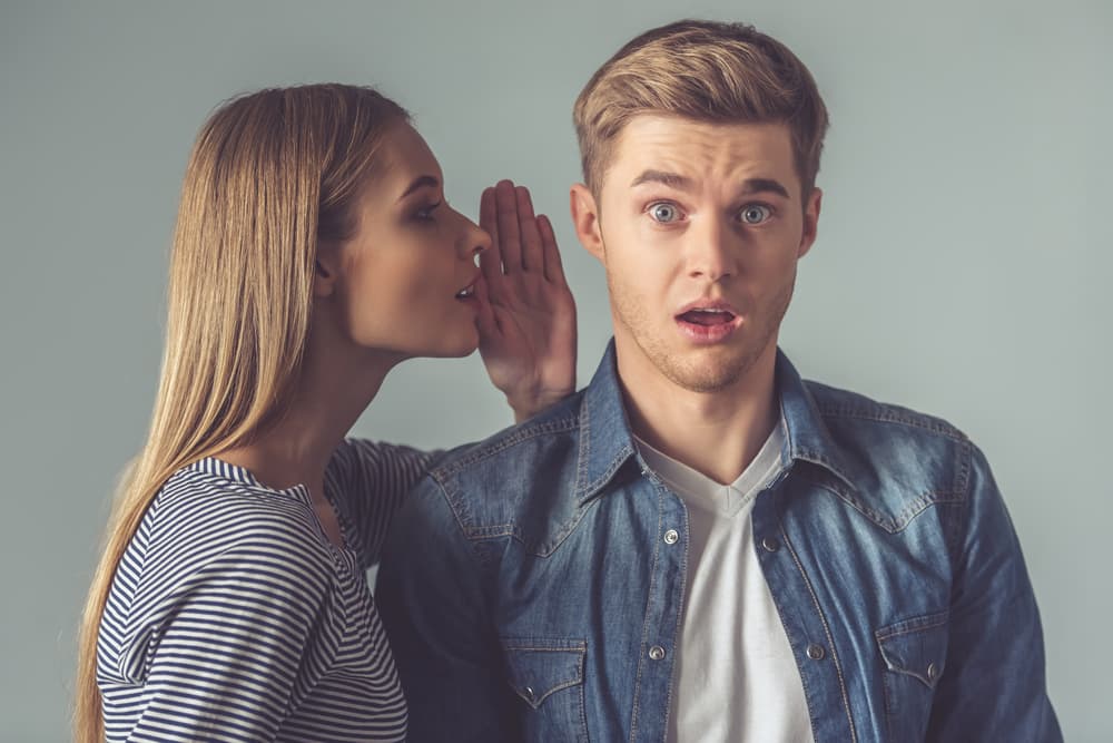 Cuando se te acerca alguien tratando de envolverte con palabras melosas, con cosas que quieres oír, es hermoso, pero cuidado porque hay quienes son manipuladores y conociendo tu buen corazón y sensibilidad, tocan ciertos puntos tratando de crearte culpa y luego aprovecharse de los resultados que obtengan.
<br>