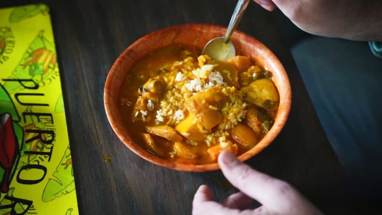 Plato tradicional de Puerto Rico con verduras, estómago y patitas de cerdo: Cocinamos mondongo al estilo boricua