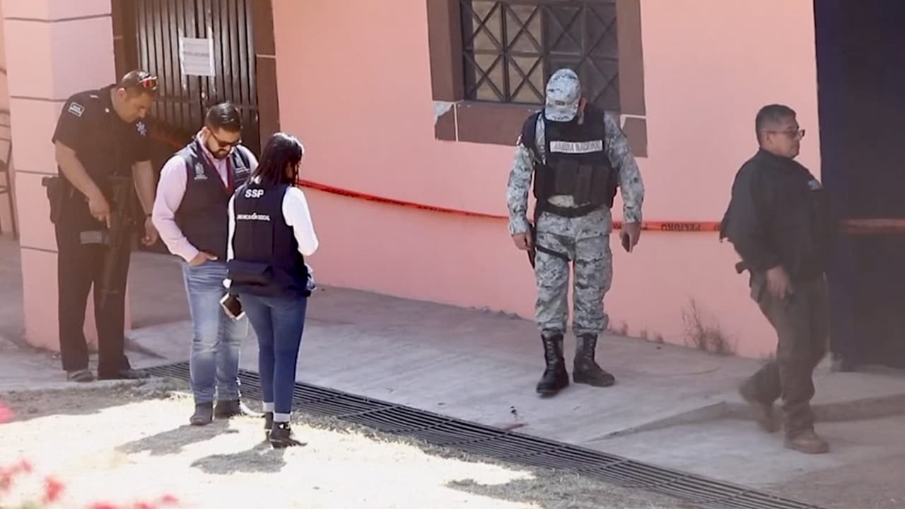 Tras la balacera, autoridades locales en coordinación con el consulado de Estados Unidos, 
<b>confirmaron la muerte de Melissa Silva, una madre de Chicago</b> que deja cuatro niños. 
<b>Su hemana, Arleth silva, resultó gravemente herida. </b>