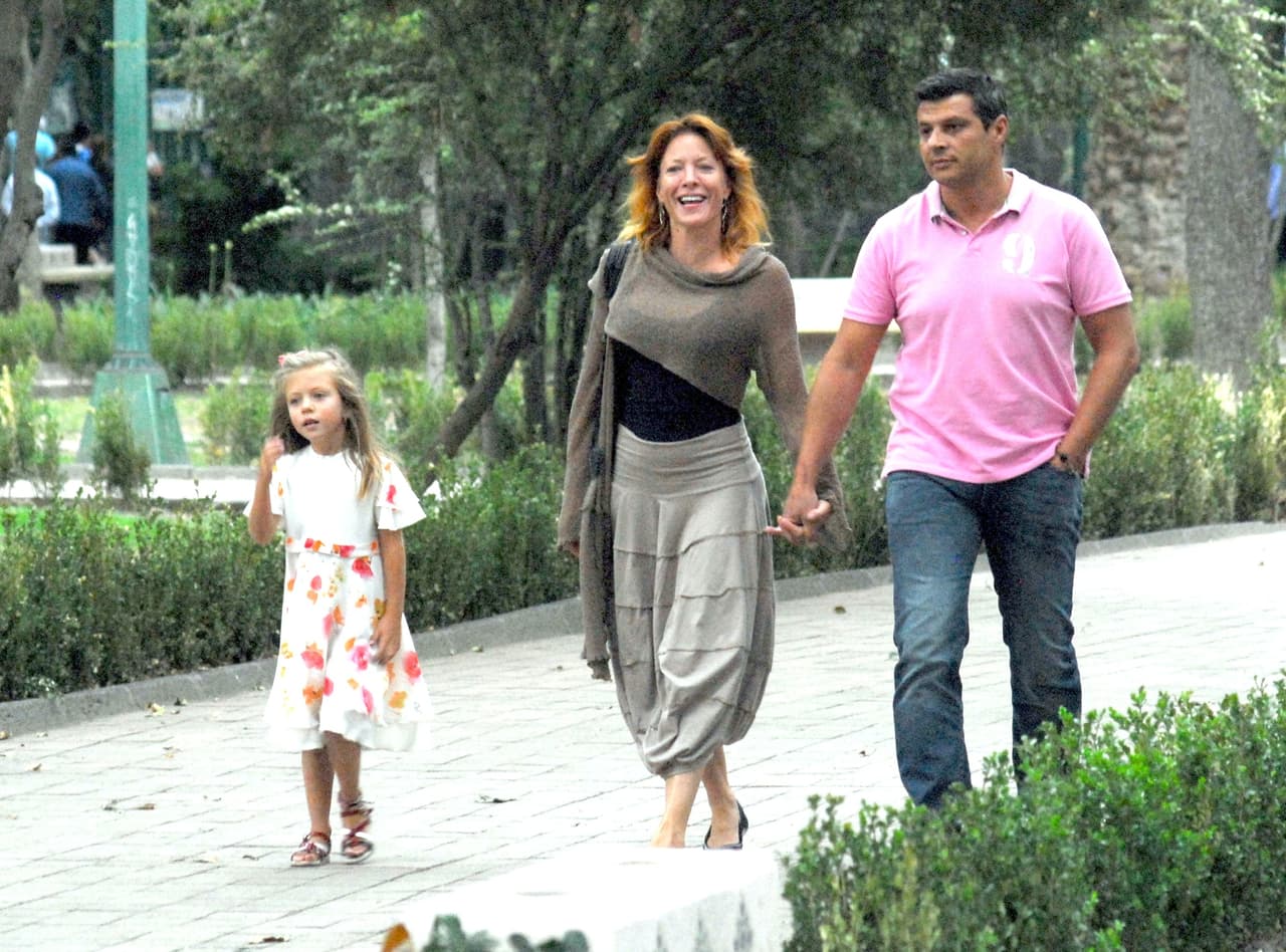 Si bien Valentina no ha tenido contacto con su padre, ha convivido con las parejas que ha tenido su mamá: "Sé que ella también merece ser feliz y está bien que conozca a alguien".