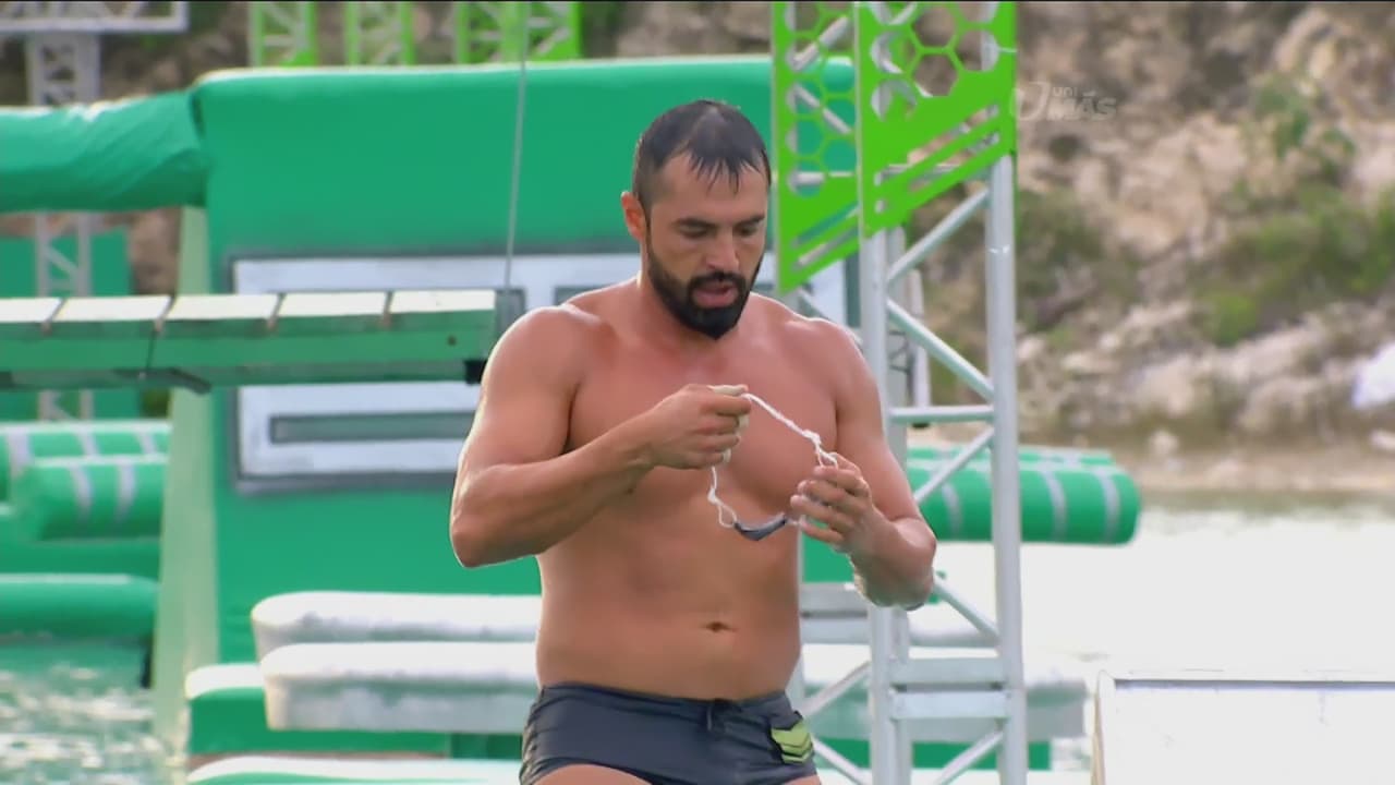 Pero al paso de las semanas su cuerpo resintió la falta del gimnasio, por lo que fue perdiendo sus marcados músculos.